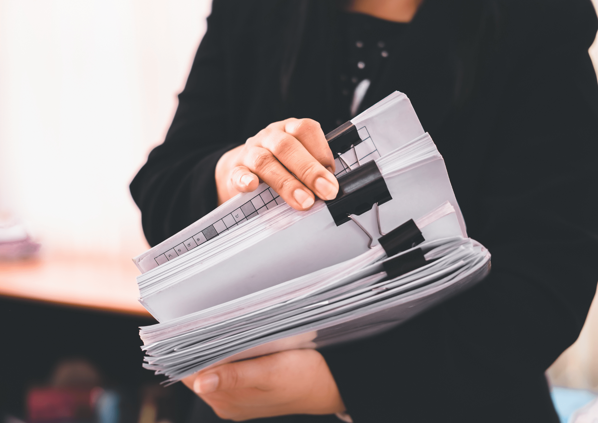 Documentos ordenados para el alquiler de una casa en Sabadell