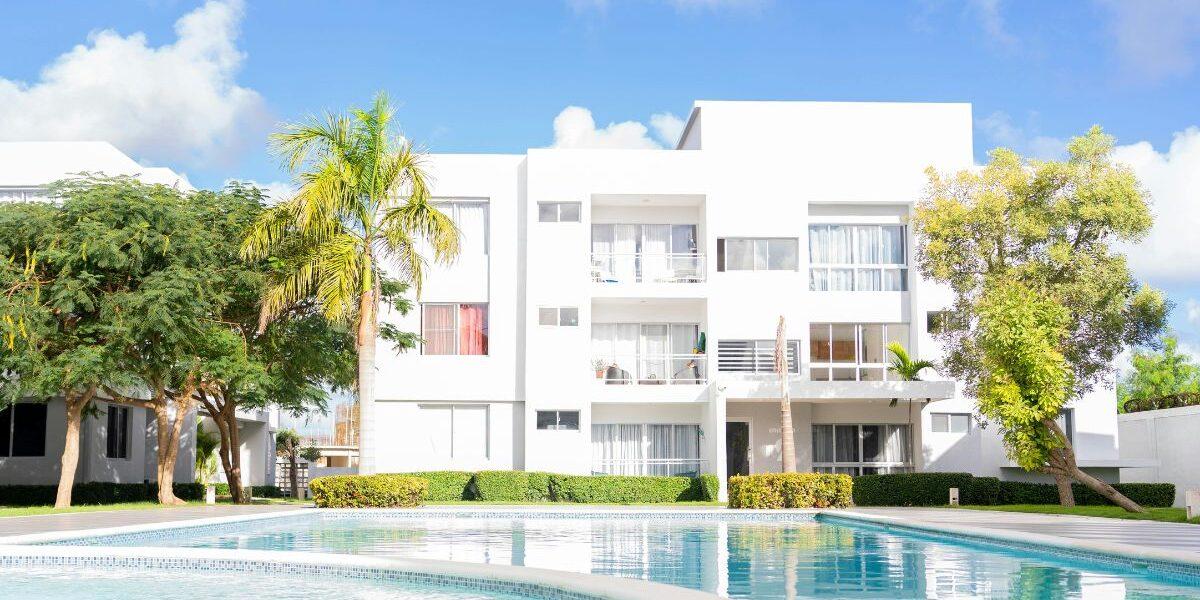 apartamento con piscina